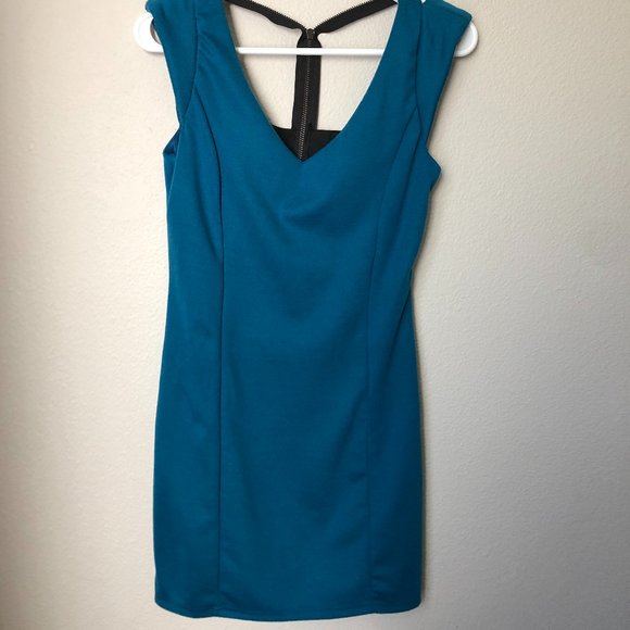 NWT Plastic Island Aqua Blue Dress - Picture 1 of 5